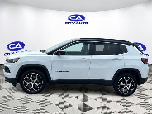 Used 2025 Jeep Compass Limited AWD/4WD image 7