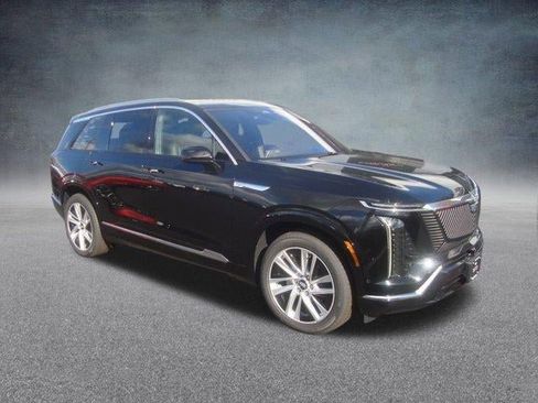 New 2026 Cadillac Vistiq Luxury image 2