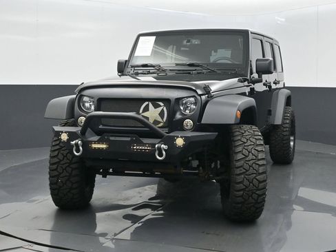 Used 2018 Jeep Wrangler Unlimited Sport S image 3