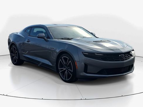 Used 2021 Chevrolet Camaro LT image 2