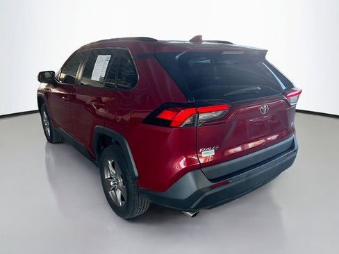Used 2022 Toyota RAV4 XLE image 5
