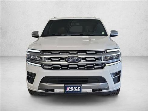 Used 2023 Ford Expedition Platinum image 2