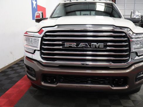 Used 2023 RAM 2500 Limited AWD/4WD image 4