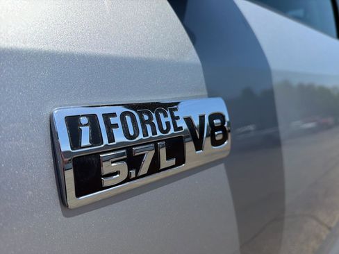 Used 2014 Toyota Tundra SR5 AWD/4WD image 11
