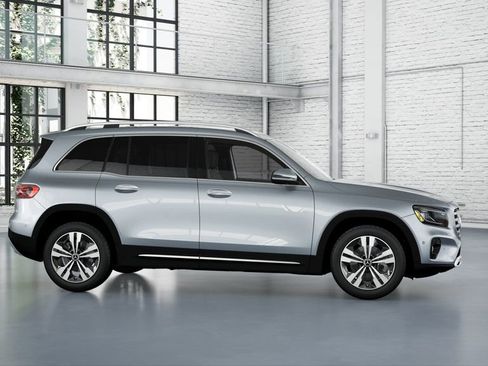 New 2026 Mercedes-Benz GLB 250 image 10