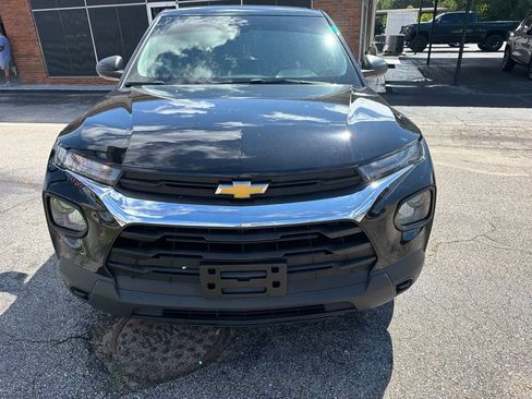 Used 2022 Chevrolet TrailBlazer LS FWD image 3