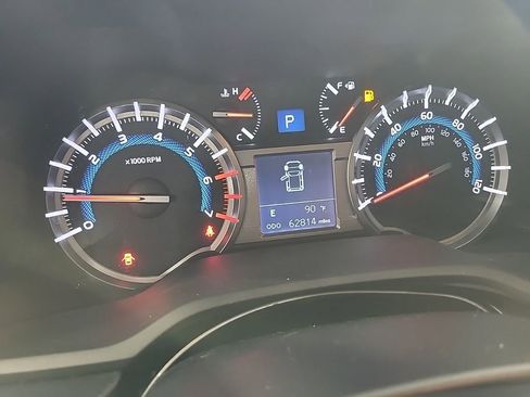 Used 2019 Toyota 4Runner SR5 Premium AWD/4WD image 11