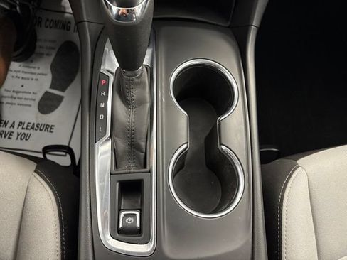 Used 2020 Chevrolet Equinox LS AWD/4WD image 42