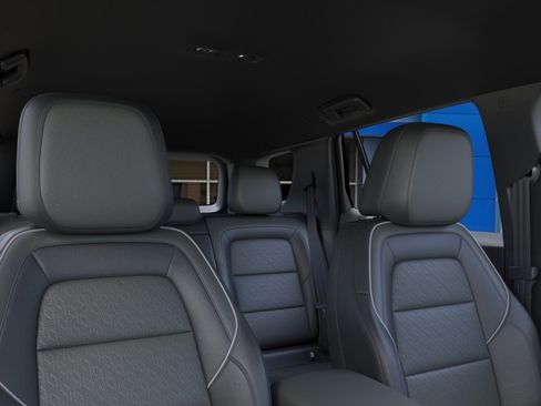 New 2026 Chevrolet Equinox LT w/ Convenience Package II FWD image 24