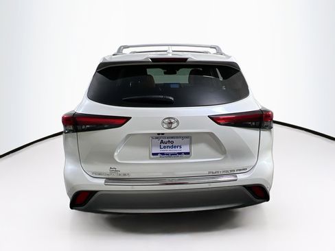Used 2021 Toyota Highlander Platinum image 6