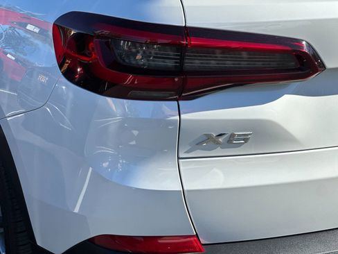 Used 2022 BMW X5 sDrive40i w/ Parking Assistance Package image 33