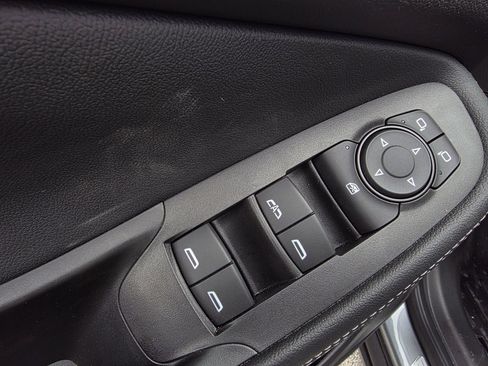 Used 2021 Buick Encore GX Select image 12