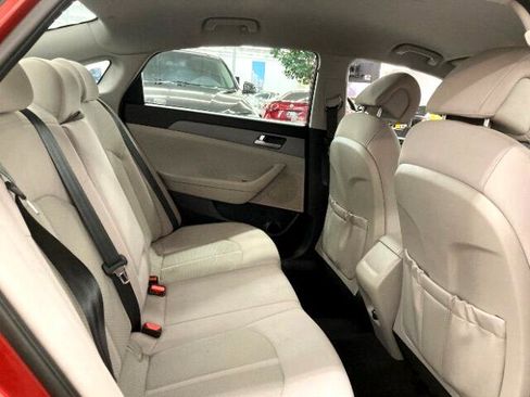 Used 2017 Hyundai Sonata SE image 12