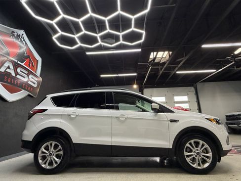Used 2019 Ford Escape SE AWD/4WD image 11