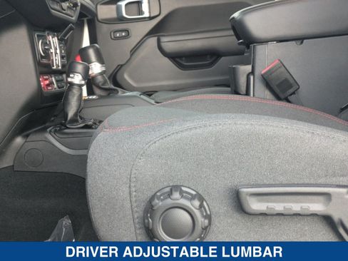 Used 2024 Jeep Wrangler Unlimited Rubicon AWD/4WD image 23