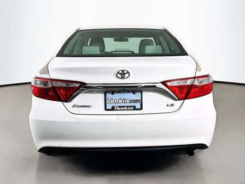 Used 2015 Toyota Camry LE image 7