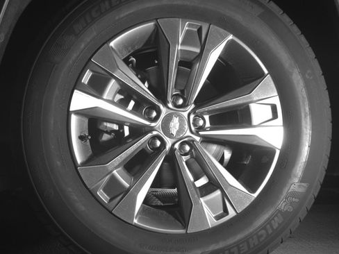 Used 2025 Chevrolet Equinox LT image 12