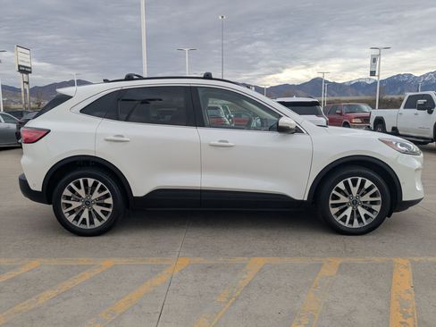 Used 2020 Ford Escape Titanium w/ Titanium Premium Package 2.0 image 6