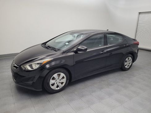Used 2016 Hyundai Elantra SE FWD image 2