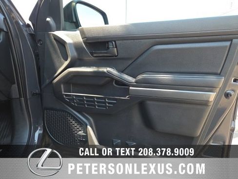 Used 2024 Toyota Tacoma SR5 AWD/4WD image 12