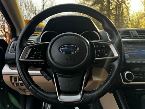 Used 2018 Subaru Outback 2.5i Limited AWD/4WD image 19