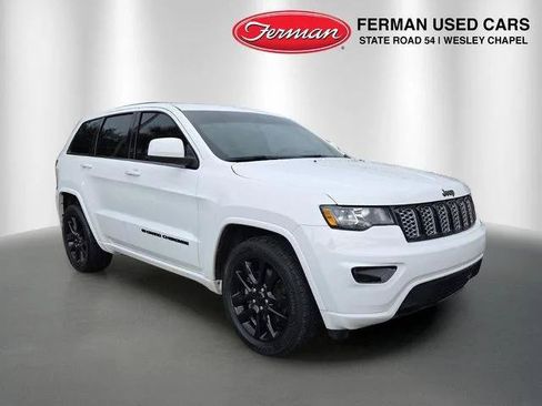 Certified 2022 Jeep Grand Cherokee Laredo X RWD image 1