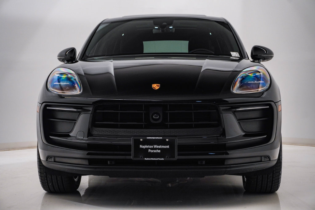 Certified 2026 Porsche Macan AWD/4WD image 6