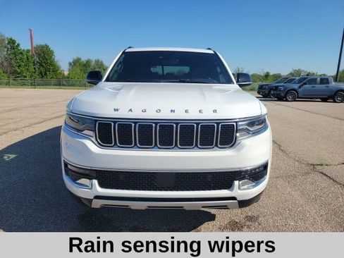 Used 2024 Jeep Wagoneer Series II w/ Flexible Seating Group image 20