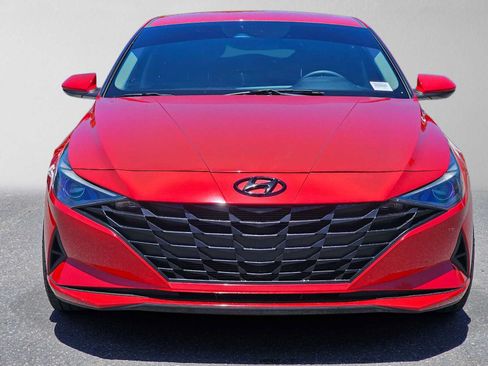 Used 2022 Hyundai Elantra SEL w/ Cargo Package FWD image 8