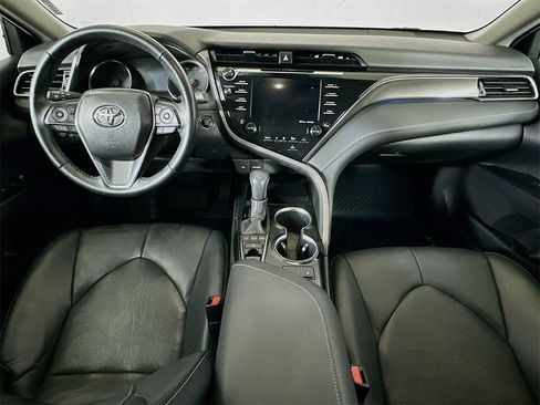 Used 2020 Toyota Camry XSE image 15