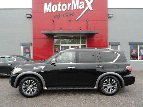 Used 2018 Nissan Armada SL w/ Moonroof Package image 2