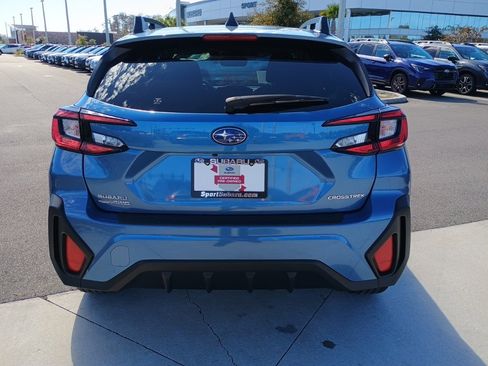 Certified 2024 Subaru Crosstrek 2.0i Premium w/ Crosstrek Mirror Package image 6