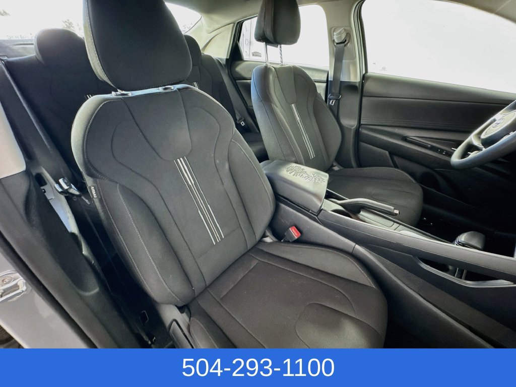 Used 2023 Hyundai Elantra SEL w/ Cargo Package FWD image 27