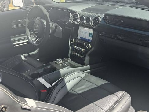 Used 2021 Ford Mustang Shelby GT500 w/ Technology Package RWD image 13