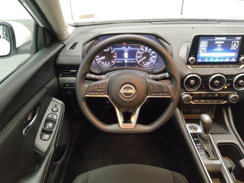 Used 2025 Nissan Sentra SV FWD image 22