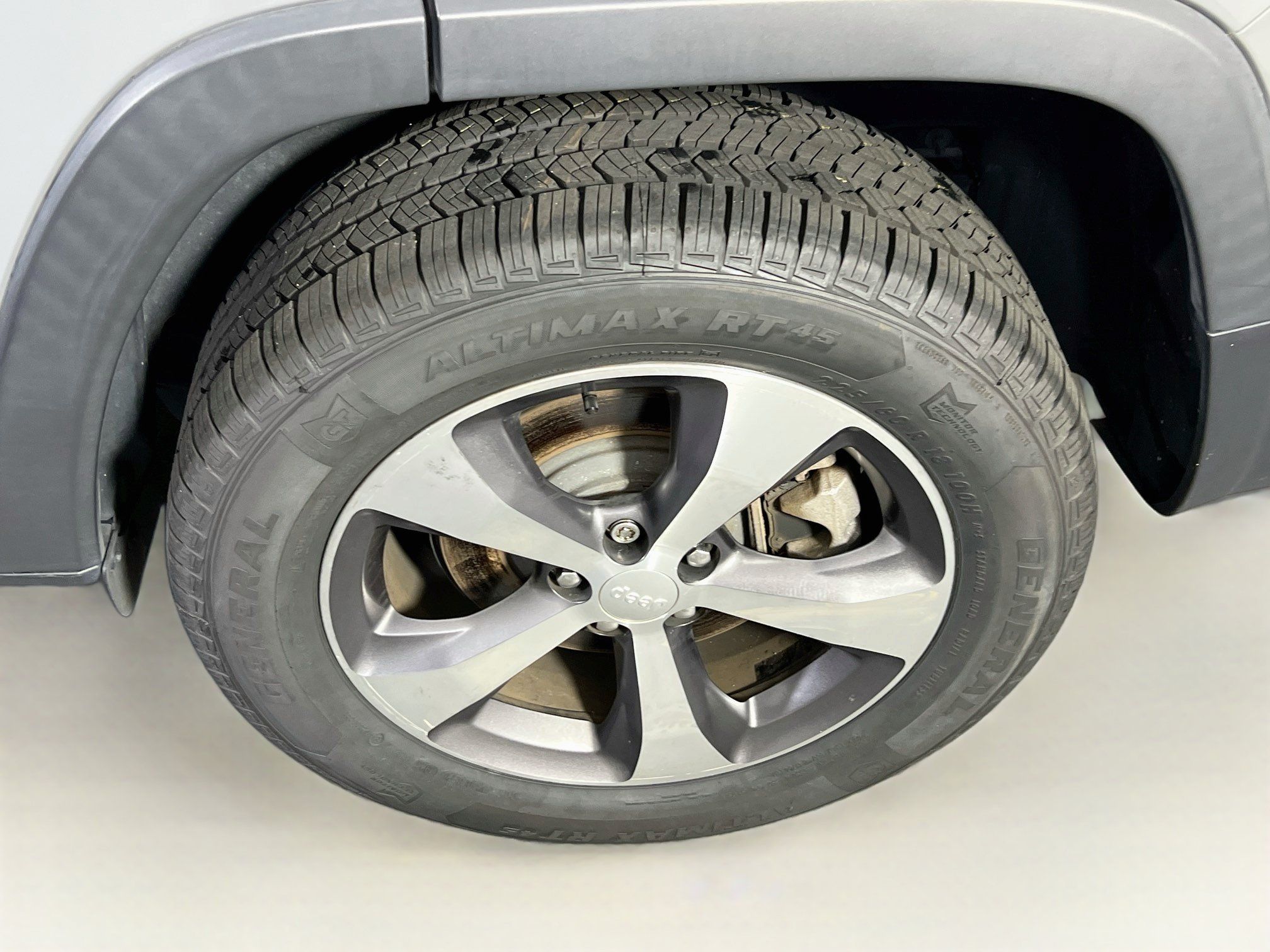 Used 2022 Jeep Cherokee Limited AWD/4WD image 30