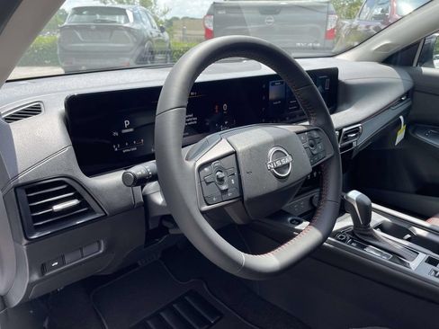 New 2026 Nissan Sentra SR w/ Floor Mat Package FWD image 13