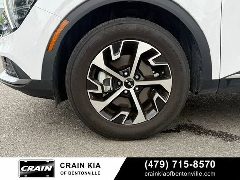 Certified 2025 Kia Sportage EX w/ Premium Package AWD/4WD image 34
