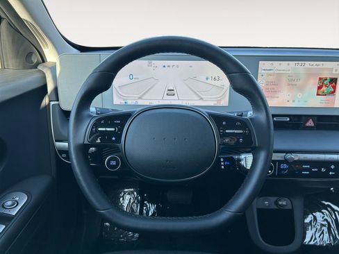 Used 2024 Hyundai Ioniq 5 SEL image 14