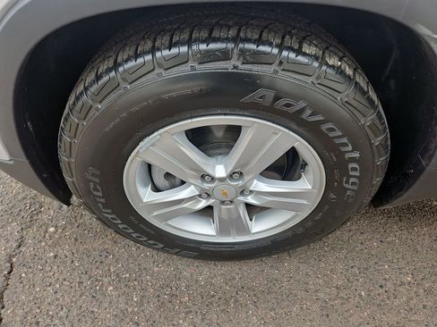 Used 2018 Chevrolet Trax LT w/ LT Convenience Package FWD image 26