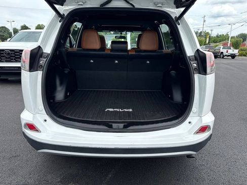 Used 2016 Toyota RAV4 SE AWD/4WD image 5
