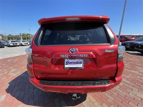 Used 2020 Toyota 4Runner SR5 image 38