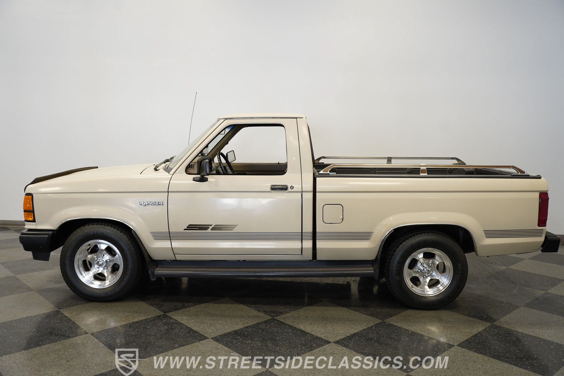 Used 1990 Ford Ranger 2WD Regular Cab image 2
