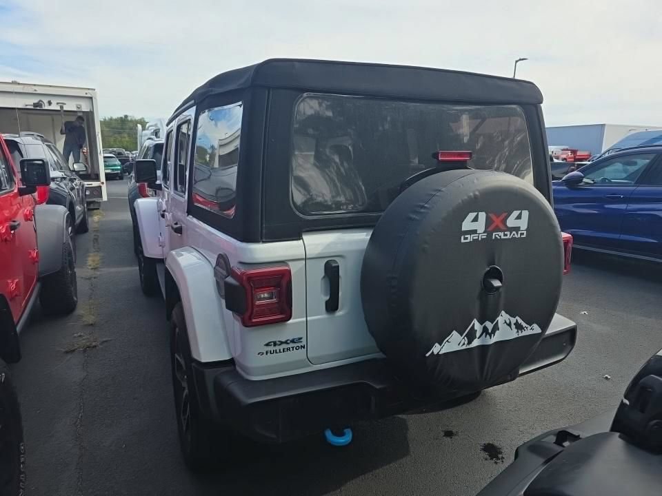 Used 2024 Jeep Wrangler Unlimited w/ Convenience Group AWD/4WD image 21