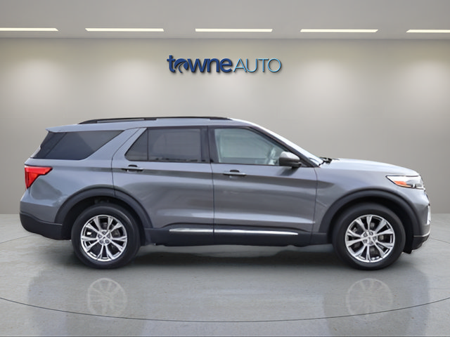 Used 2023 Ford Explorer XLT w/ Equipment Group 202A AWD/4WD image 6