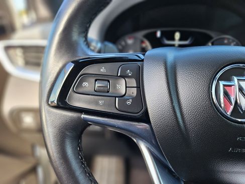 Used 2024 Buick Enclave Premium image 28