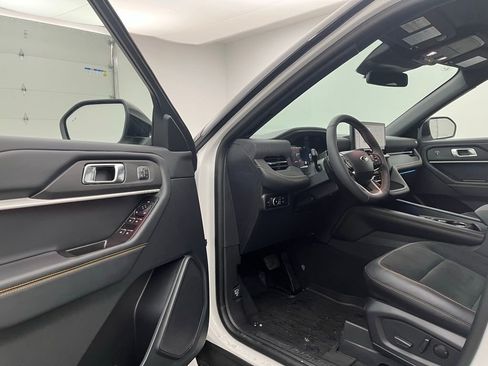 New 2026 Ford Explorer Tremor w/ Tremor Convenience Package image 17