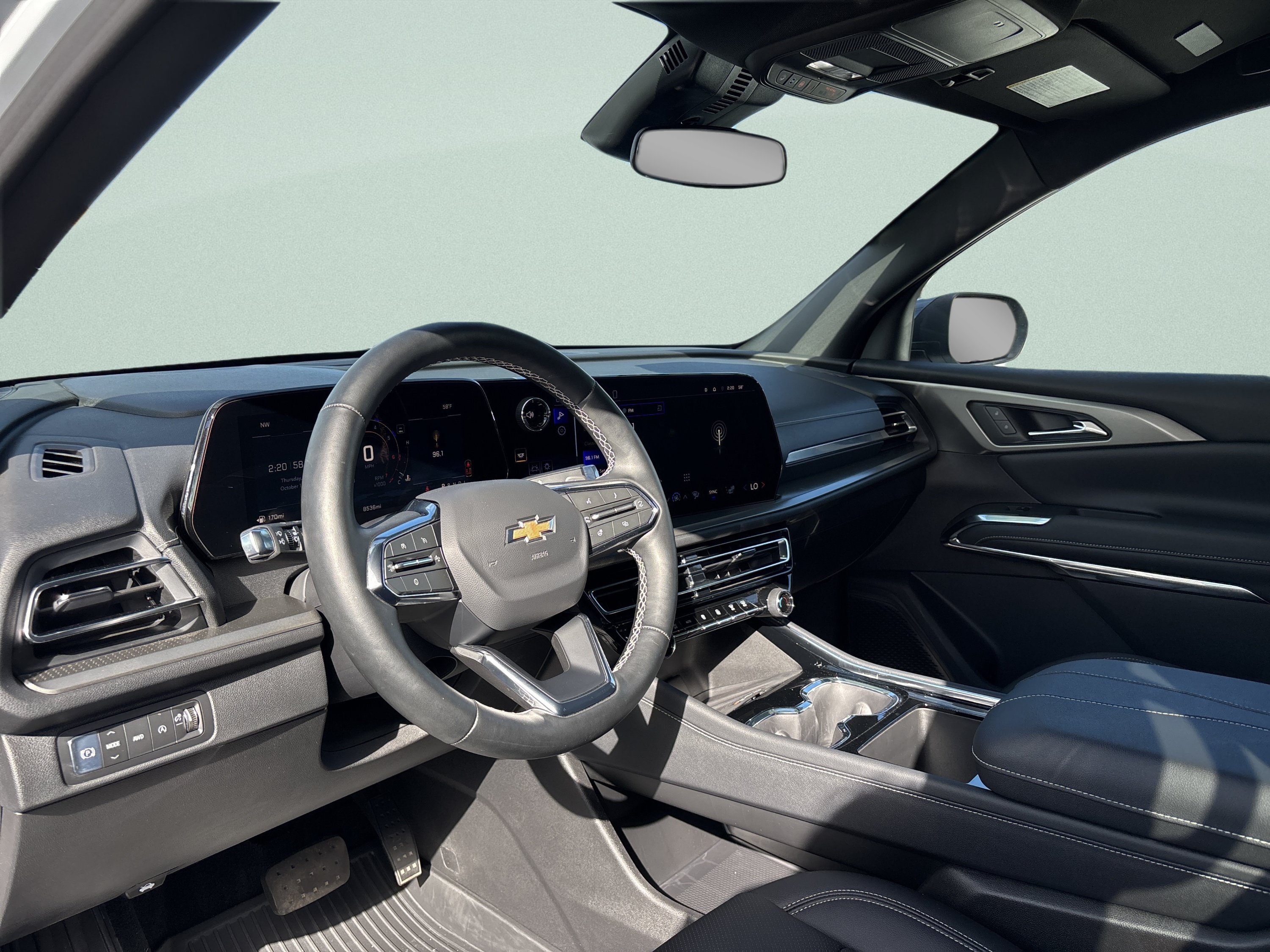 Used 2026 Chevrolet Traverse LT w/ LPO, Floor Liner Package AWD/4WD image 14