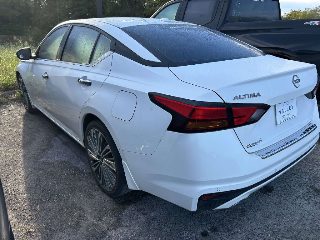 Used 2023 Nissan Altima 2.5 SL FWD image 5