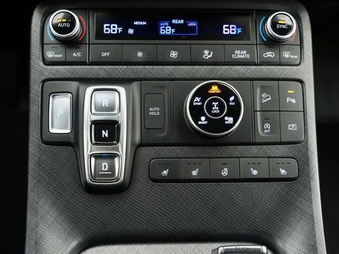 Used 2023 Hyundai Palisade Limited w/ Cargo Package image 24